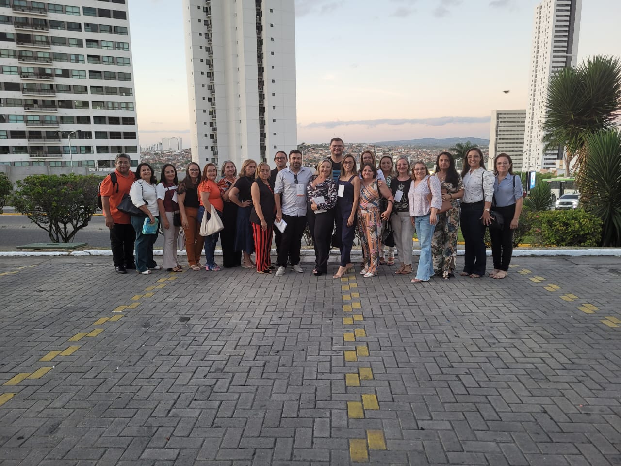 Secretária de Educação e gestores escolares de Sousa participam de curso da Fundação Lemann, em Caruaru-PE